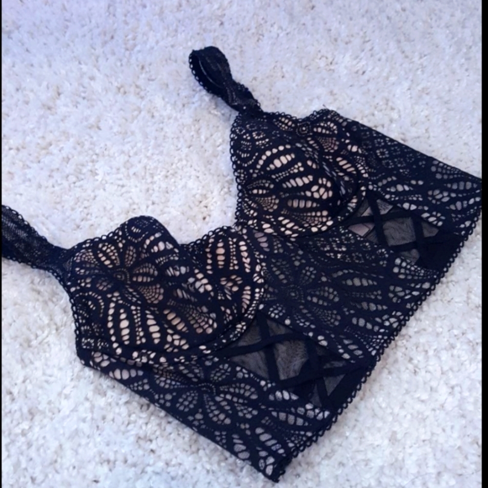 Victoria's Secret Bralette Black Lace embroidery 32c